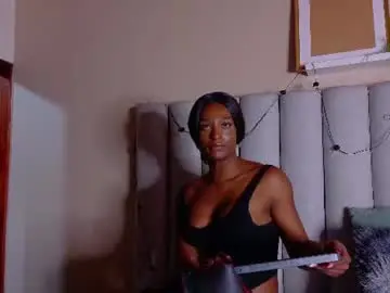 Chaturbate Live Sex Cam of nahomicampbell_