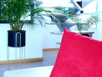 Chaturbate Live Sex Cam of lukhass