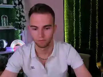 Chaturbate Live Porn of astren_villo