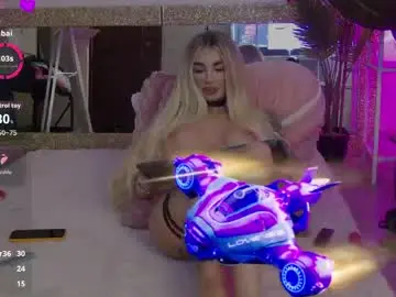 Chaturbate Live Sex Cam of arianaari88