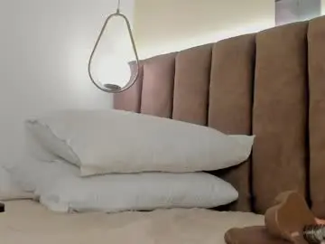 Chaturbate Nude Webcam of bella13_