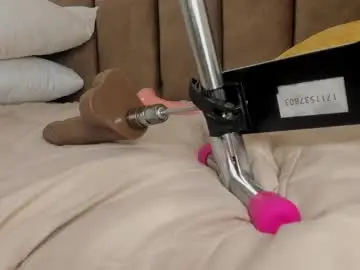 Chaturbate Best live sex cam show of bella13_