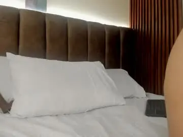 Chaturbate Sex Cam of bella13_