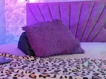 Chaturbate Live Sex Cam of lana_queen13