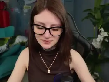 Chaturbate Free Porn Cam of esterhernandes