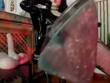 Chaturbate Sex Cam of madame_ibby