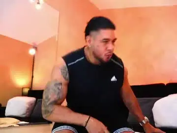 Chaturbate Best live sex cam show of massimowalton2