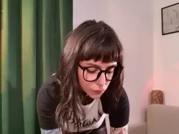 Chaturbate Live Sex Cam of hugme_
