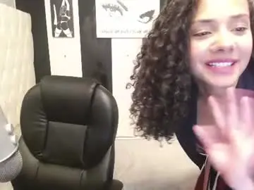 Chaturbate Watch Live Sex Cams of lucy_lorelei