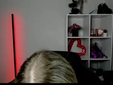 Chaturbate Watch Live Sex Cams of evelynblond
