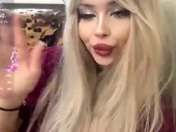 Chaturbate Live Sex Cam of moonluvv3