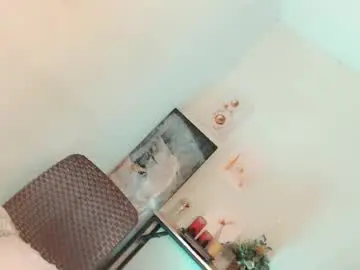 Chaturbate Live Sex Cam of lovingmonaru969