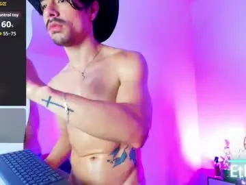 Chaturbate Live Sex Cam of ethan_briggs
