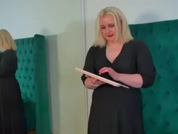 Chaturbate Watch Live Sex Cams of lioraardyn
