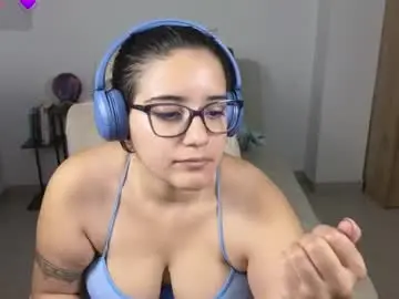 Chaturbate Live Sex Cam of moonwoman_