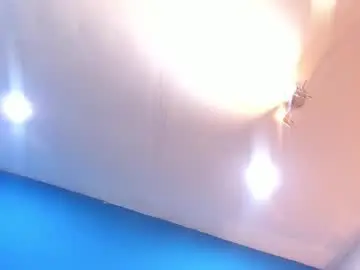 Chaturbate Free Porn Cam of rousse_lily0