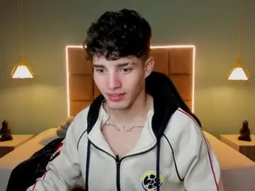 Chaturbate Adult Webcams of alejootwink