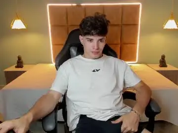 Chaturbate Free Porn Cam of alejootwink