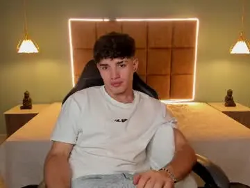 Chaturbate Watch Live Sex Cams of alejootwink