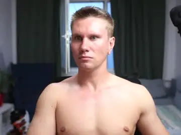 Chaturbate Live Sex Cam of kevin_park