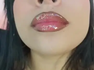 Chaturbate Live Sex of mia_roux1