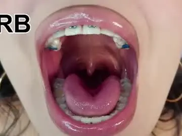 Chaturbate Sex Chat of mia_roux1