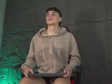 Chaturbate Free Porn Cam of joseph__boy