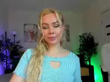 Chaturbate Live Sex Cam of super_peach