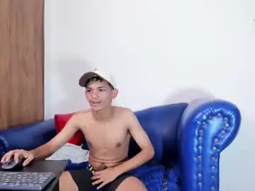 Chaturbate Nude Webcam of littlecum18