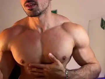 Chaturbate Nude Webcam of lucasfit24