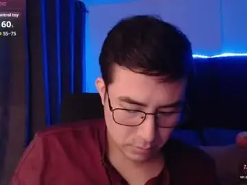 Chaturbate Best live sex cam show of andrewmhilton_