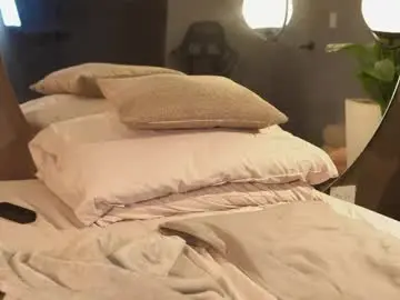 Chaturbate Live Sex Cam of mia_belmont