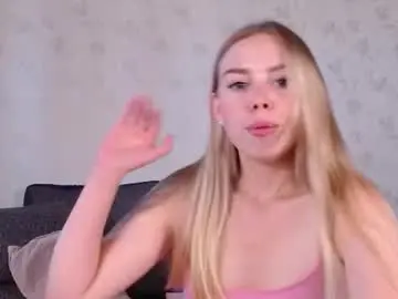Chaturbate Live Sex Cam of sofia_here