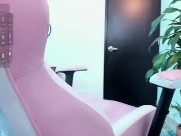 Chaturbate Live Sex Cam of amber_sexy14