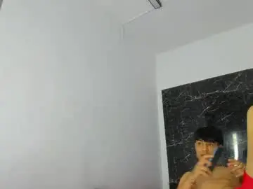 Chaturbate Nude Webcam of alejitoo_23
