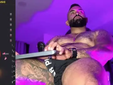 Chaturbate Sex Cam of max__prada