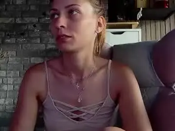 Chaturbate Adult Video Chat of karoline121