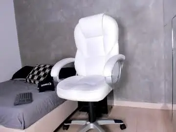 Chaturbate Live Porn of emilio_balti