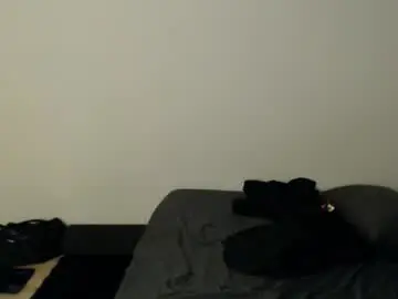 Chaturbate Live Sex Cam of cris_peace