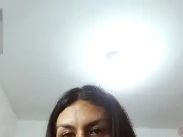 Chaturbate Live Sex Cam of gigi_gilt_