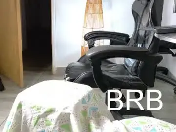 Chaturbate Watch Live Sex Cams of harry_brown2324