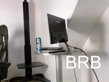 Chaturbate Free Porn Cam of harry_brown2324