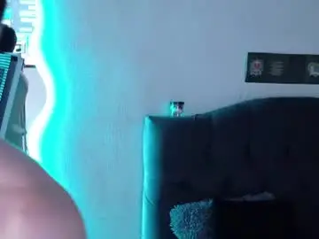 Chaturbate Live Sex of harry_brown2324