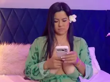 Chaturbate Best live sex cam show of violet_saunders