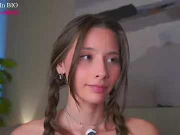 Chaturbate Adult Video Chat of falinecrosthwaite