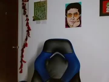 Chaturbate Sex Cam of alejo_hot23