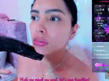 Chaturbate Watch Live Sex Cams of evelinn_belen