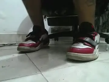 Chaturbate Nude Webcam of srfindomfeet_