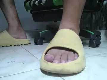Chaturbate Free Live Porn of srfindomfeet_