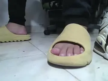 Chaturbate Free Porn Cam of srfindomfeet_